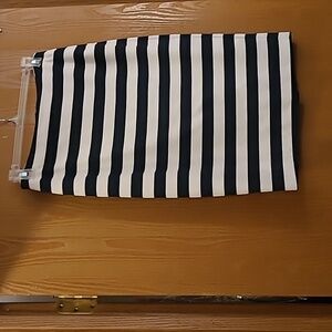 Limited Navy and Off white Skirt